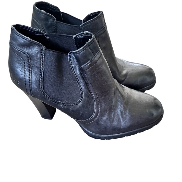BOC Born High Heel Ankle Boots Womens Black Leather Lug Sole Chelsea Bootie Sz 8 - Picture 3 of 5